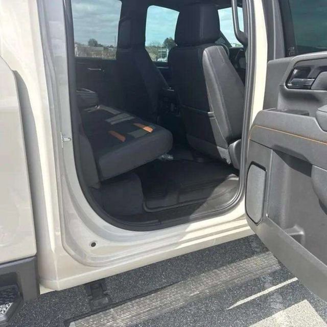 Used 2026 GMC Sierra 2500 AT4 w/ AT4 Premium Plus Package image 16