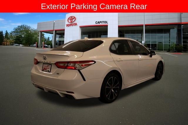 Used 2020 Toyota Camry SE w/ Carpet Mat Package FWD image 3