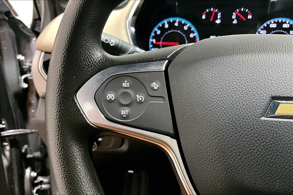 Used 2023 Chevrolet Traverse LS w/ Safety Package image 11