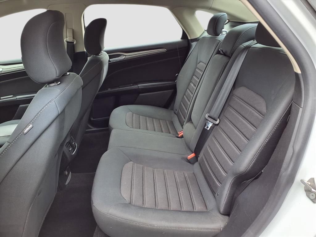 Used 2019 Ford Fusion SE image 31