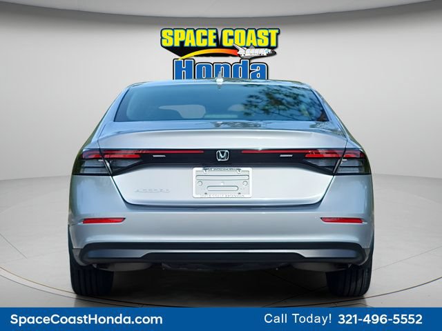 Used 2023 Honda Accord EX image 9