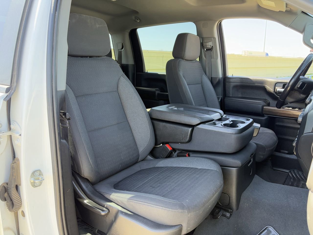 Used 2023 Chevrolet Silverado 2500 LT w/ Convenience Package image 28