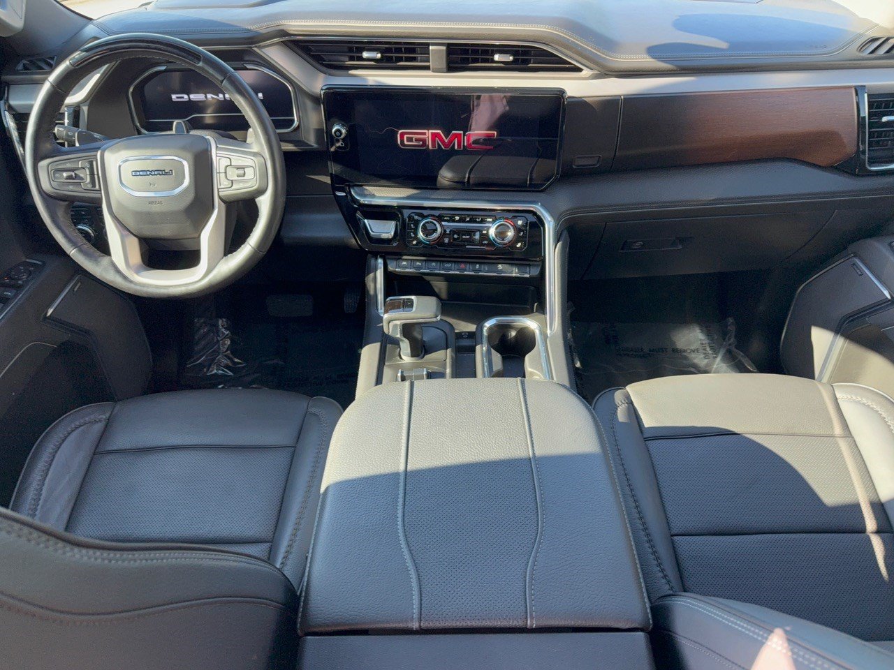 Used 2025 GMC Sierra 1500 Denali AWD/4WD image 17