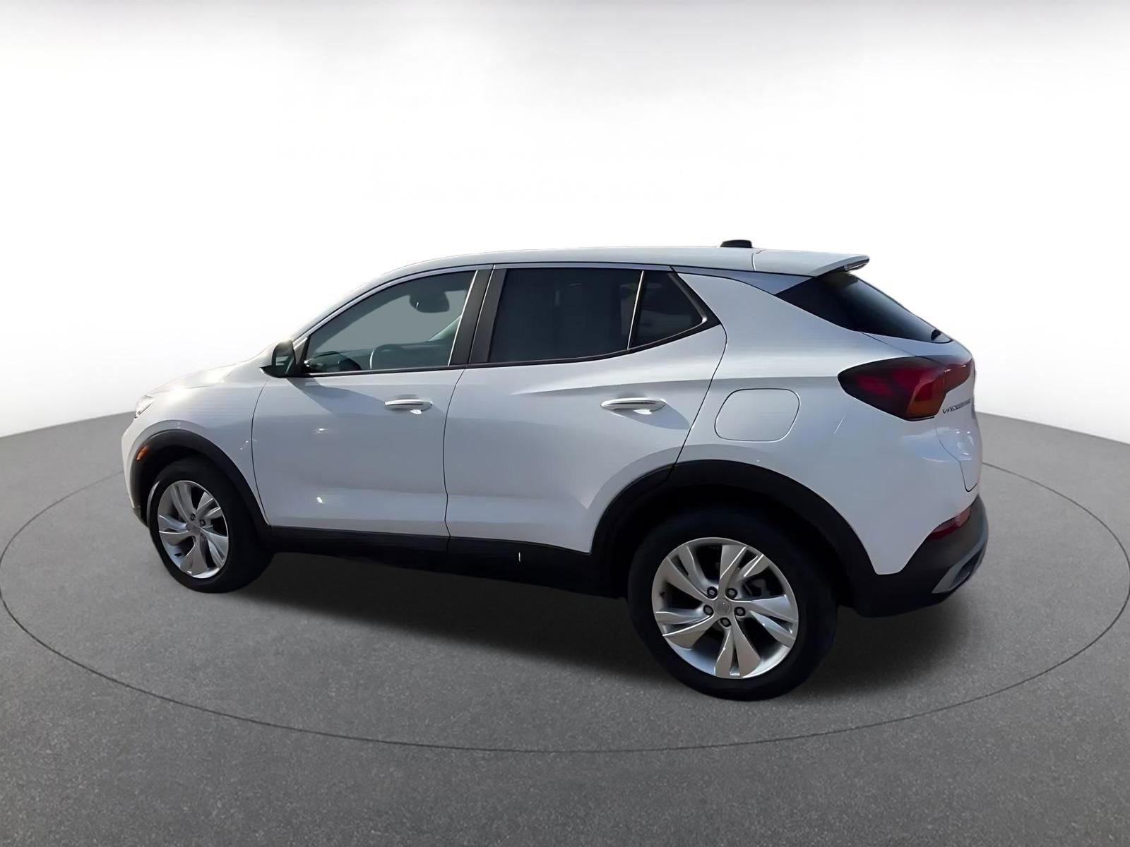 Used 2025 Buick Encore GX Preferred image 10