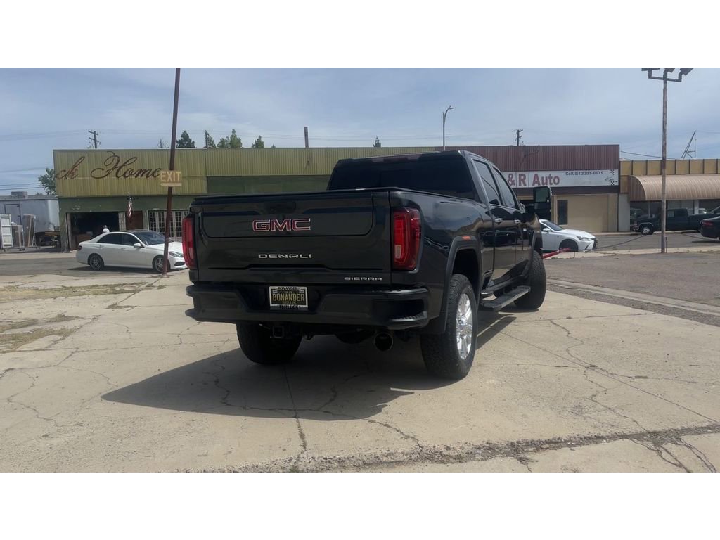 Used 2022 GMC Sierra 2500 Denali w/ Denali Ultimate Package AWD/4WD image 2