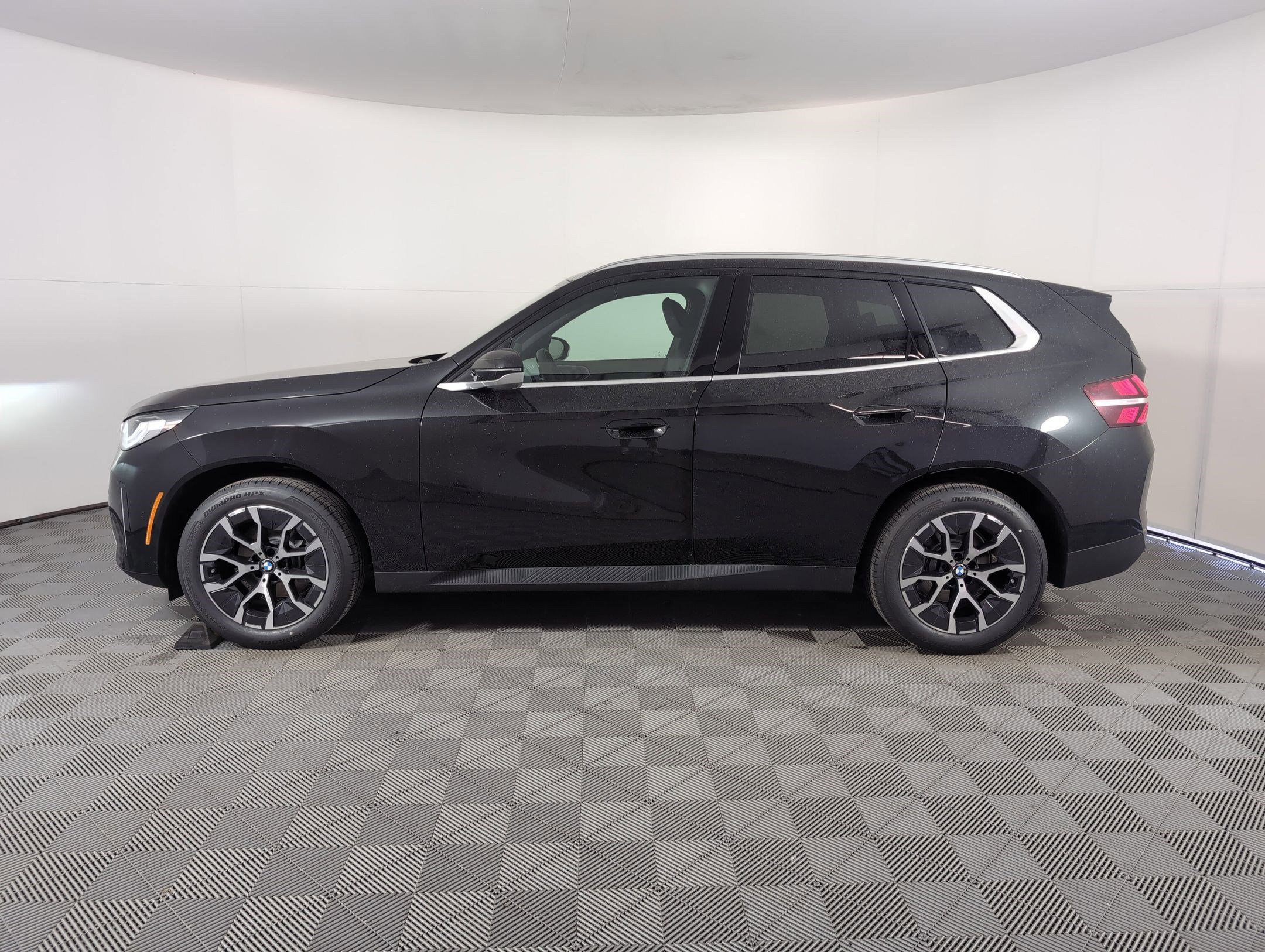 Used 2025 BMW X3 xDrive30i image 2