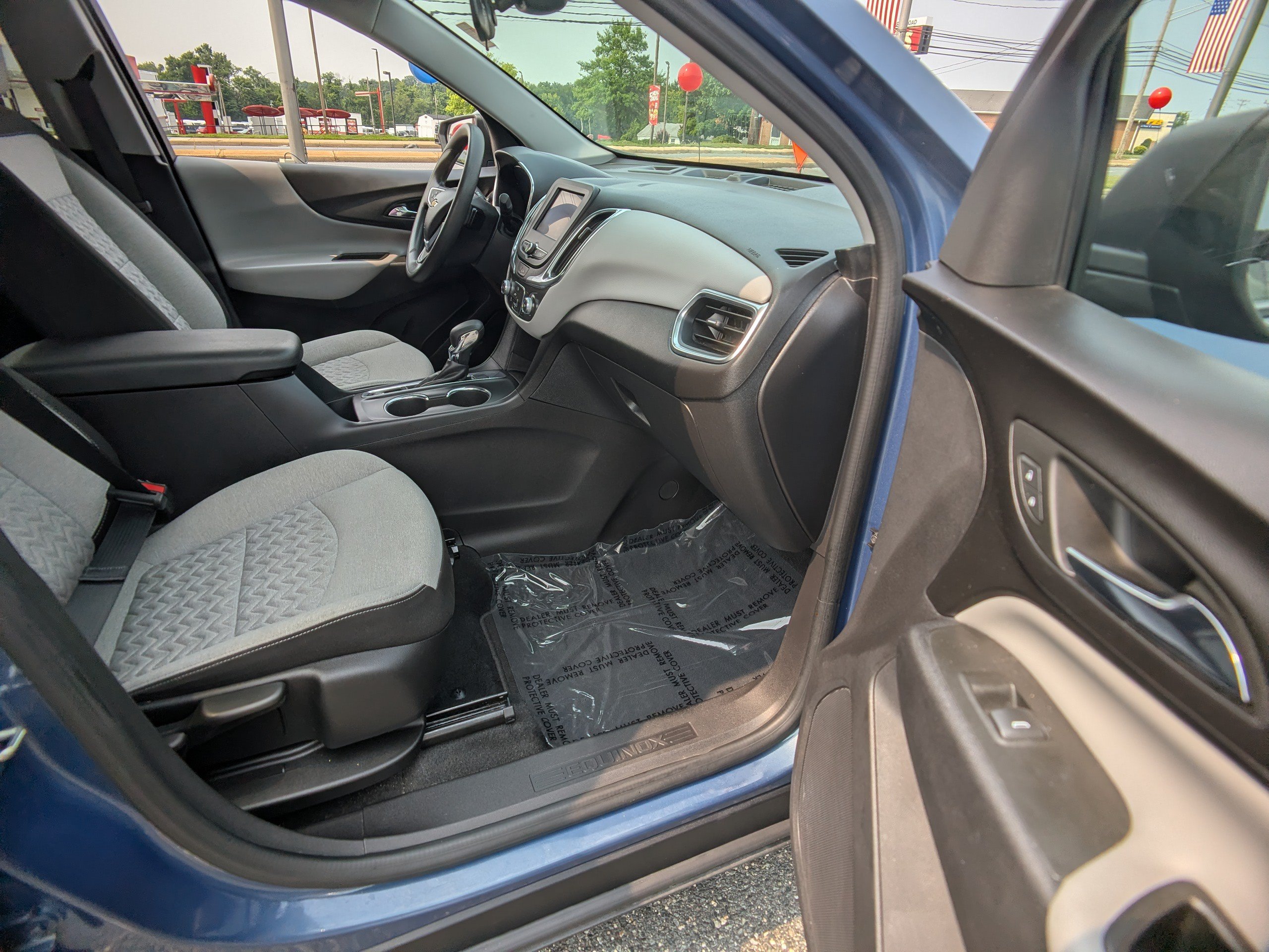 Used 2024 Chevrolet Equinox LS w/ LS Convenience Package FWD image 12