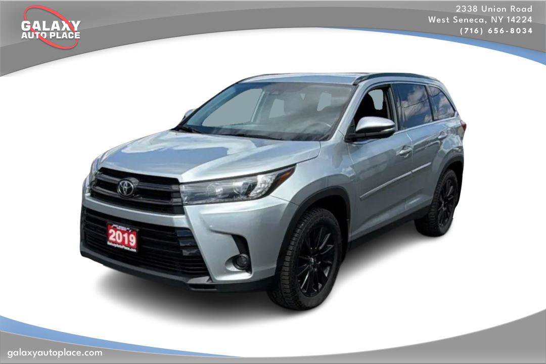 Used 2019 Toyota Highlander SE AWD/4WD image 1