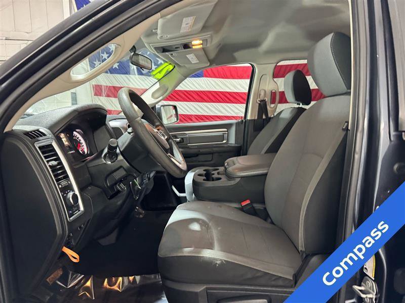 Used 2021 RAM 1500 Classic SLT image 9