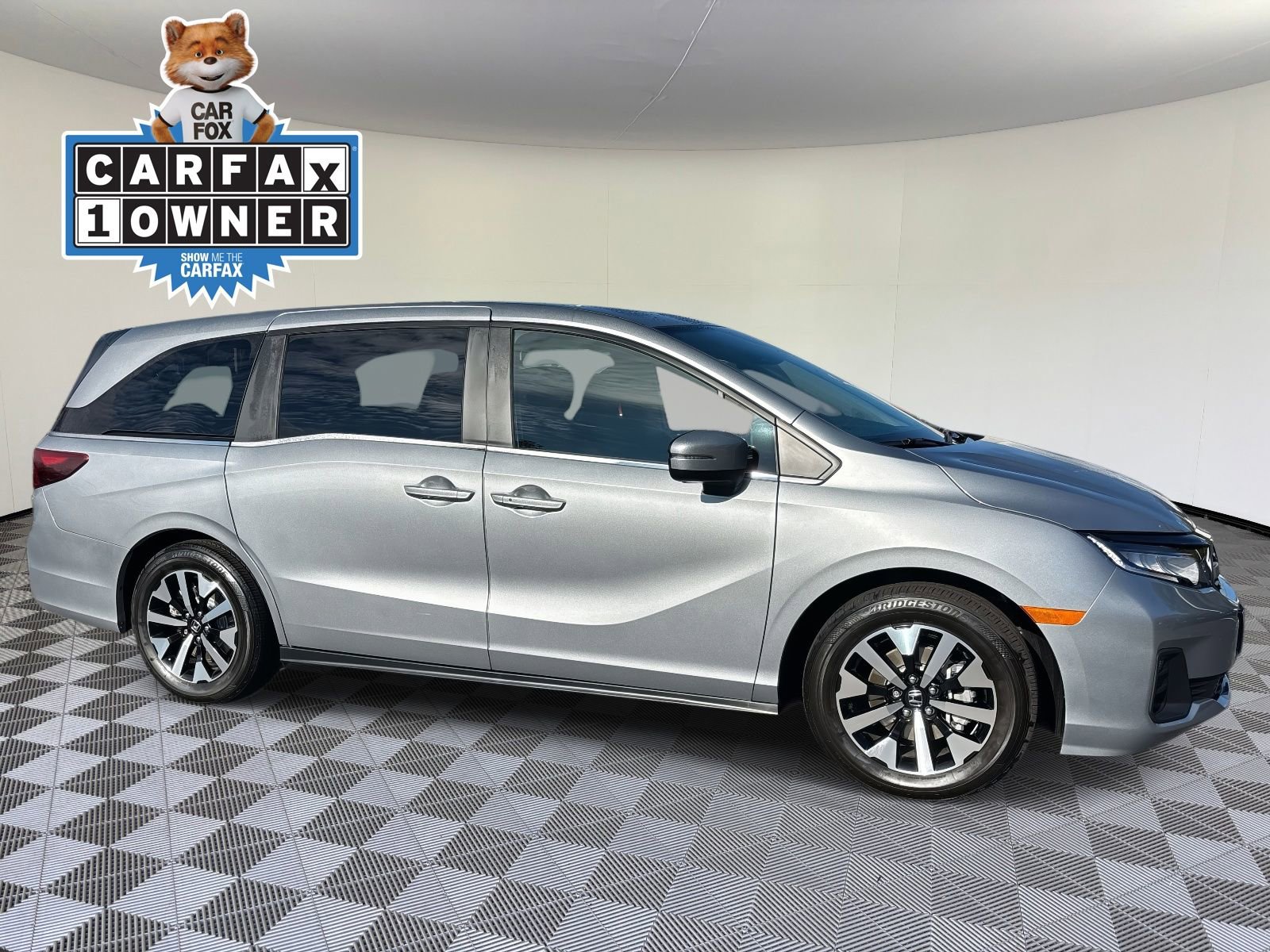 Certified 2026 Honda Odyssey EX-L image 2