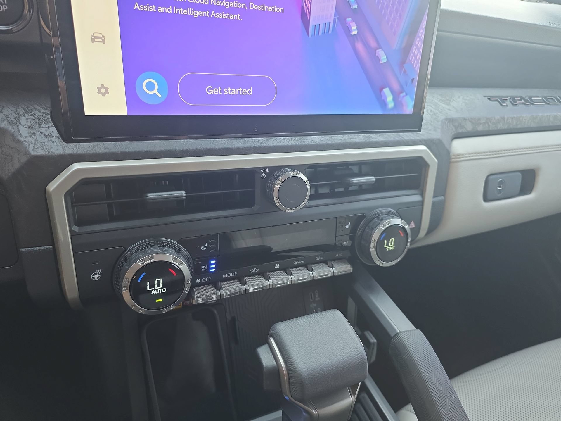 Used 2025 Toyota Tacoma Limited AWD/4WD image 23