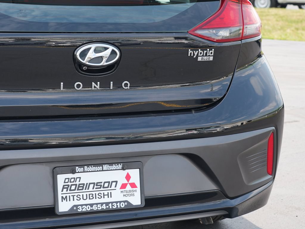 Used 2018 Hyundai Ioniq Blue FWD image 11