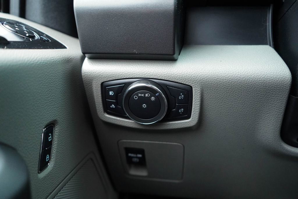 Used 2017 Ford F150 XLT image 28