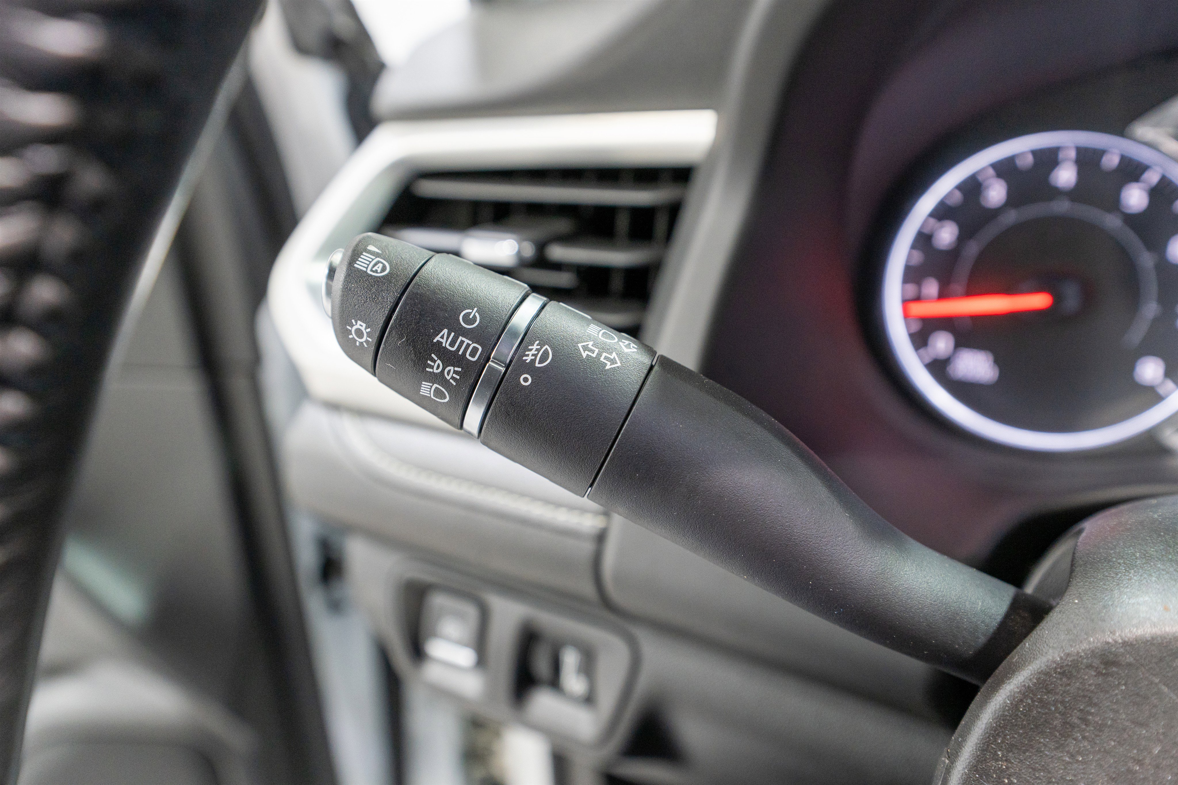 Used 2018 GMC Acadia SLT w/ LPO, Black Accent Package image 30