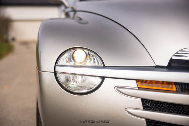 Used 2005 Chevrolet SSR w/ Preferred Equipment Group image 77