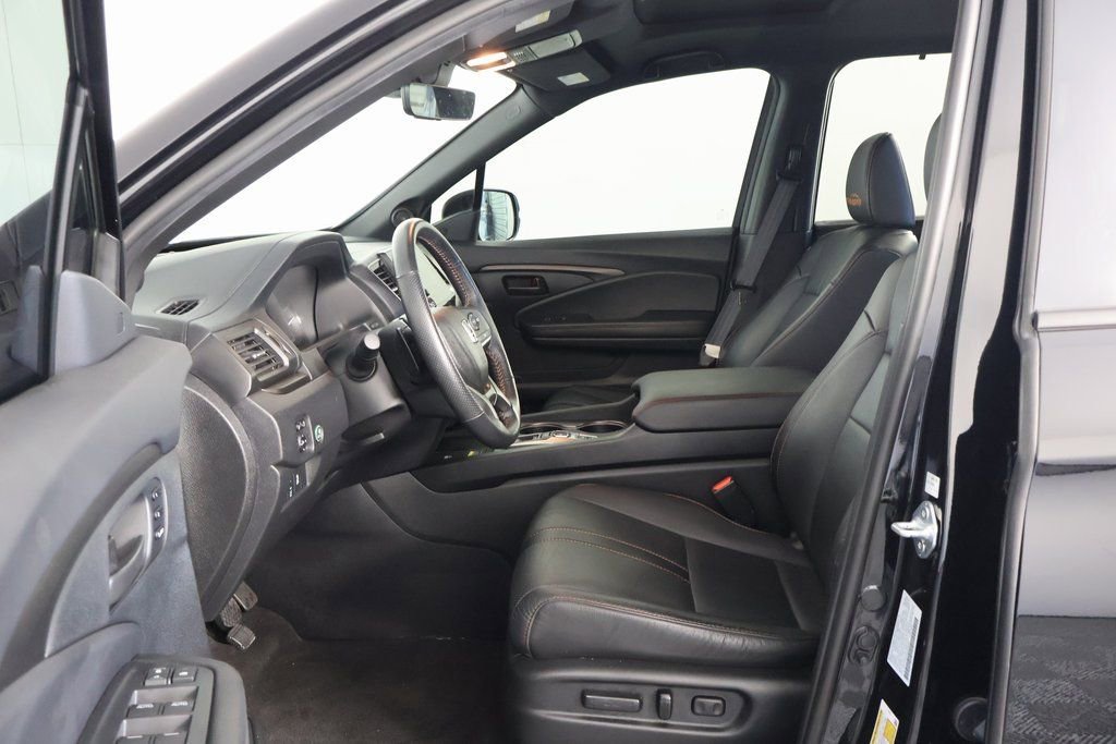 Used 2025 Honda Passport TrailSport image 10