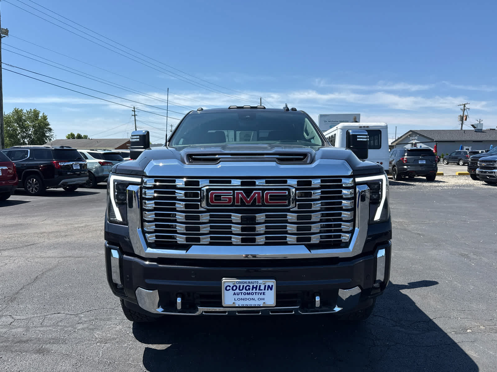 New 2026 GMC Sierra 3500 Denali w/ Denali Reserve Package AWD/4WD image 8