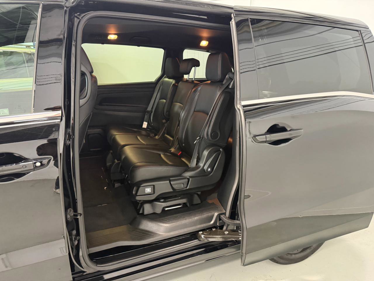 Used 2023 Honda Odyssey Sport image 16
