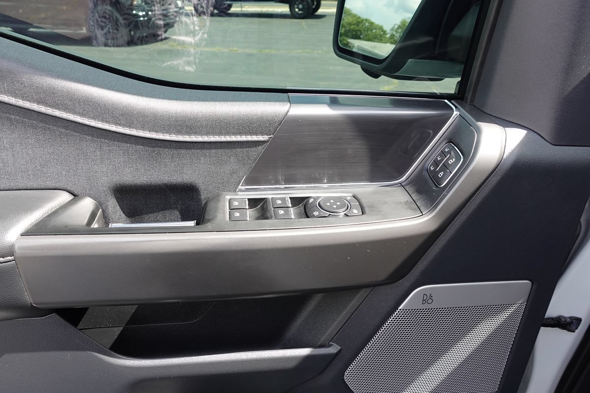 Used 2024 Ford F150 Lariat AWD/4WD image 18