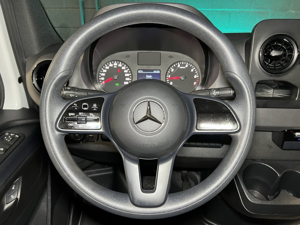 Used 2023 Mercedes-Benz Sprinter 1500 image 21