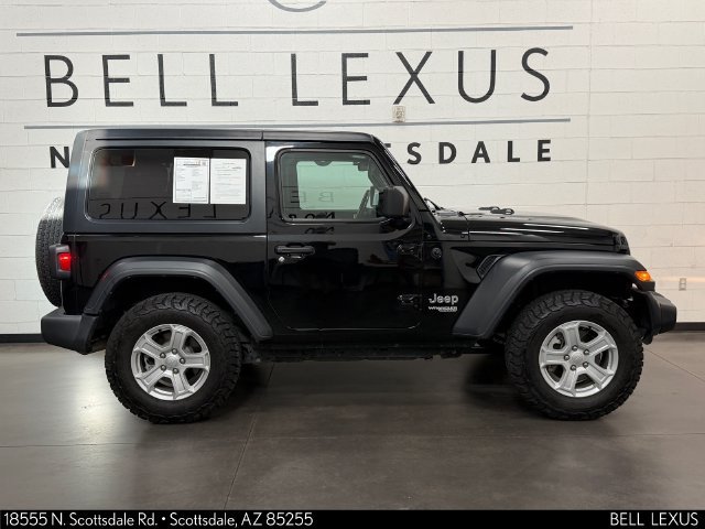 Used 2019 Jeep Wrangler Sport AWD/4WD image 2