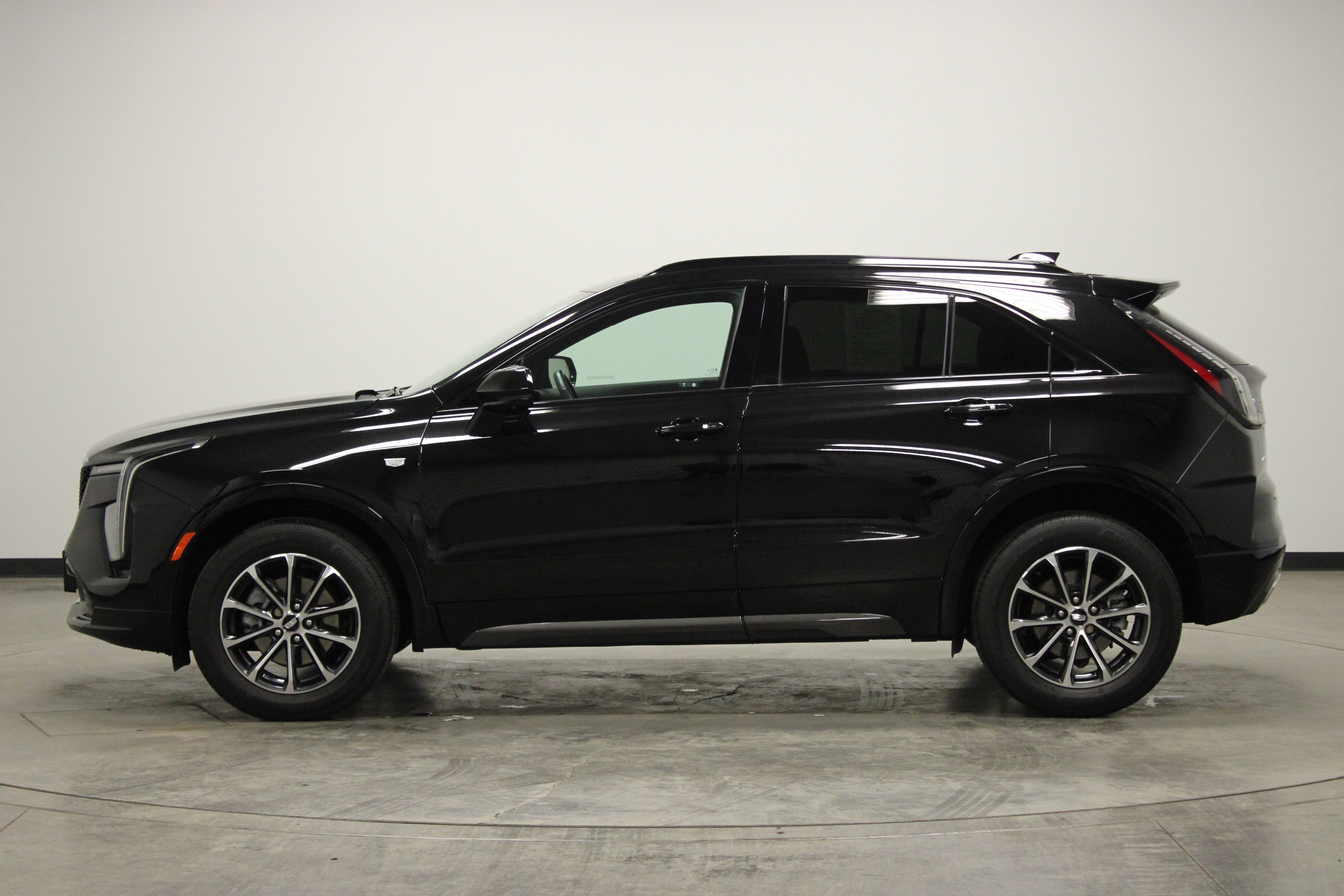 Used 2025 Cadillac XT4 Sport image 5