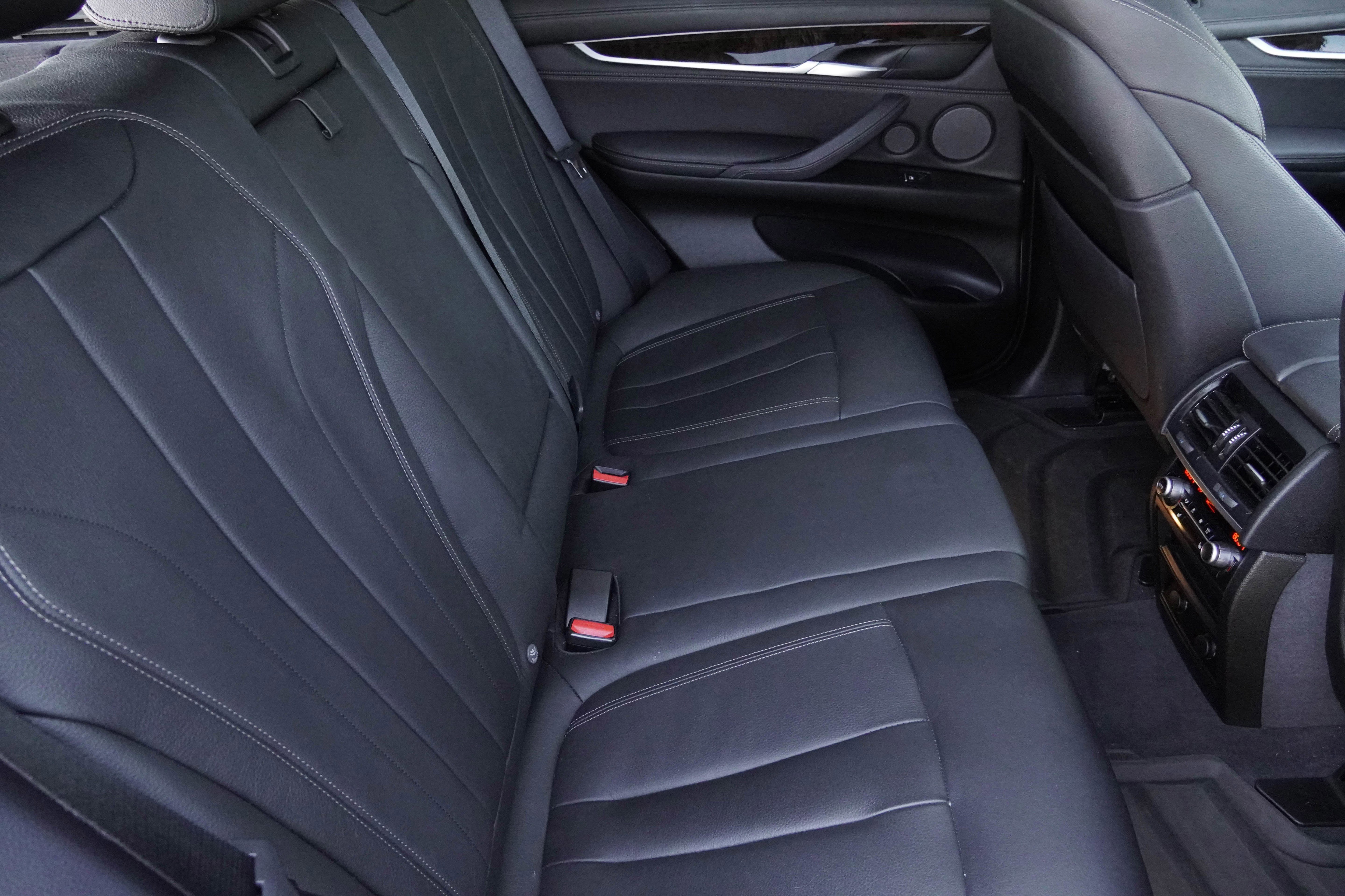Used 2018 BMW X5 xDrive50i w/ Executive Package AWD/4WD image 36