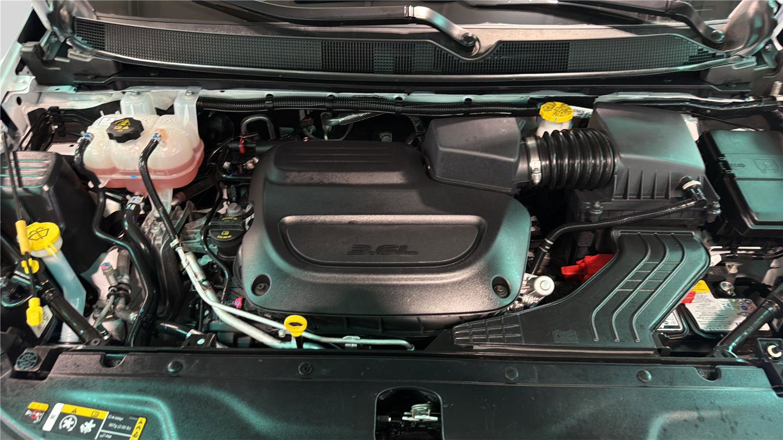 Used 2026 Chrysler Pacifica Select image 25