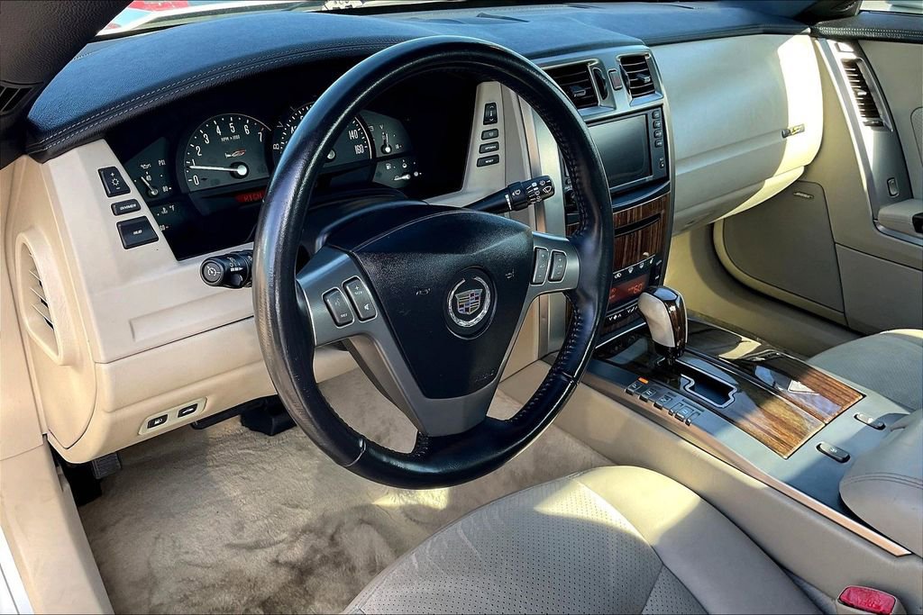 Used 2006 Cadillac XLR V image 18