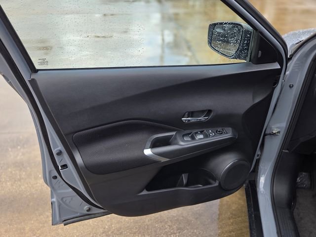 Used 2023 Nissan Kicks SV image 21