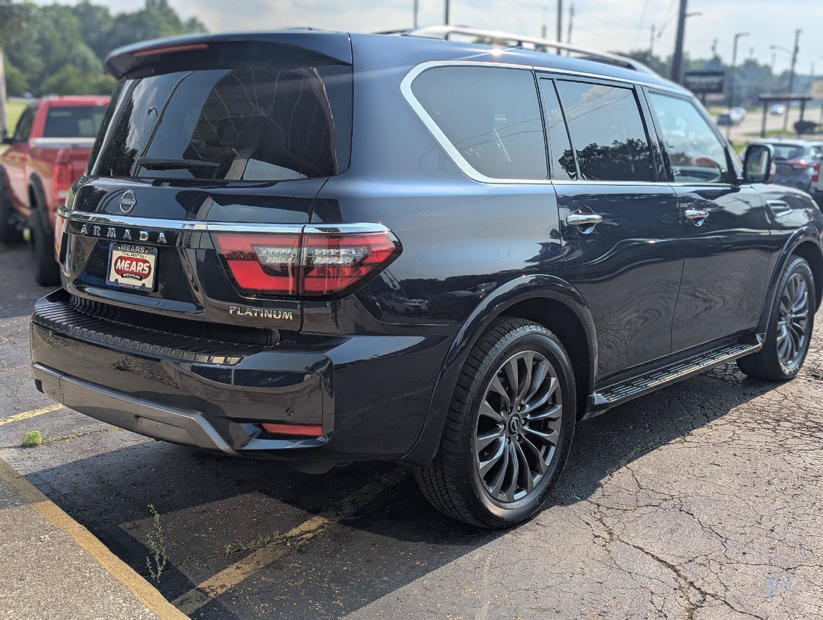 Used 2023 Nissan Armada Platinum w/ Captain's Chairs Package AWD/4WD image 9