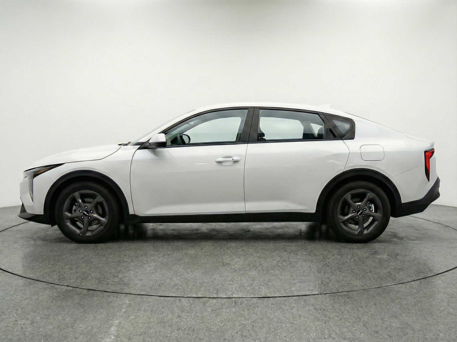 Used 2025 Kia K4 FWD image 5