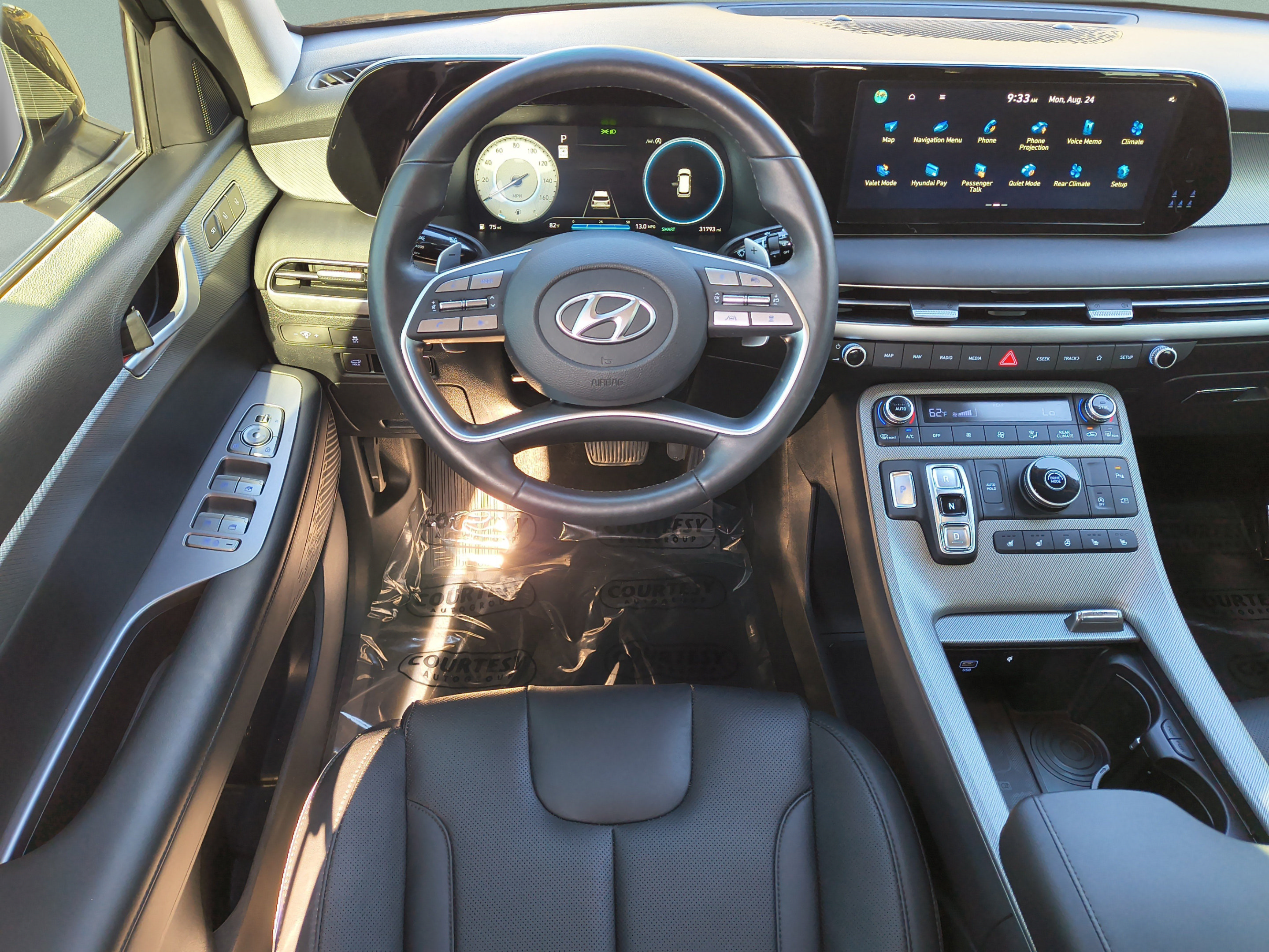 Used 2024 Hyundai Palisade SEL w/ Premium Package FWD image 12