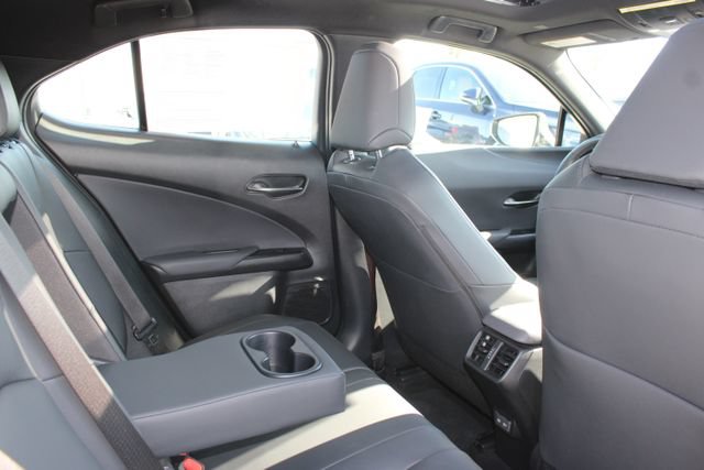 Certified 2025 Lexus UX 300h FWD image 7