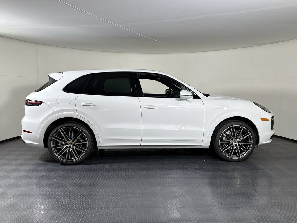 Certified 2023 Porsche Cayenne Platinum Edition AWD/4WD image 8