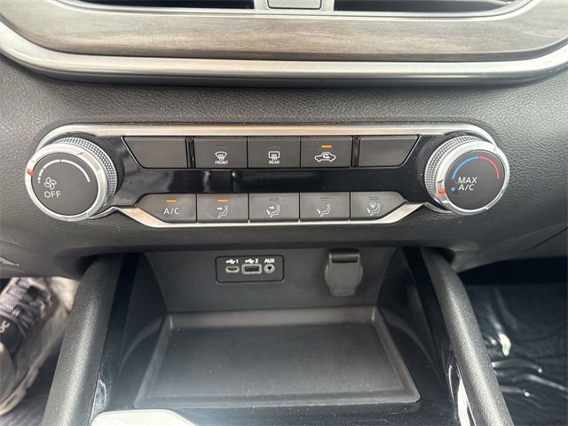 Used 2024 Nissan Altima 2.5 SV image 18