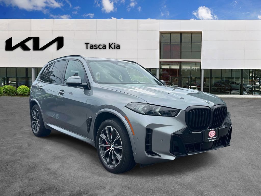 Used 2024 BMW X5 xDrive40i w/ M Sport Package