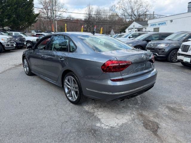 Used 2018 Volkswagen Passat 2.0T R-Line image 3