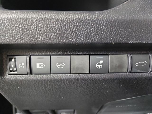 New 2025 Toyota RAV4 XLE image 30