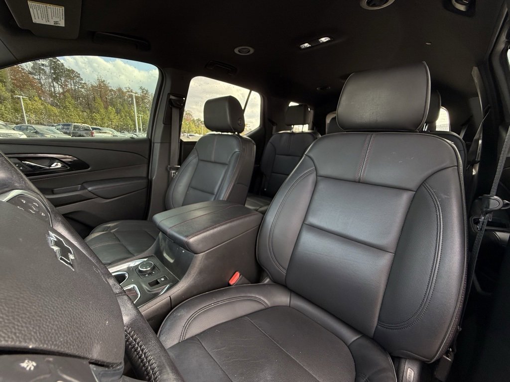 Used 2022 Chevrolet Traverse RS image 22