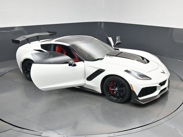 Used 2019 Chevrolet Corvette ZR1 RWD image 19