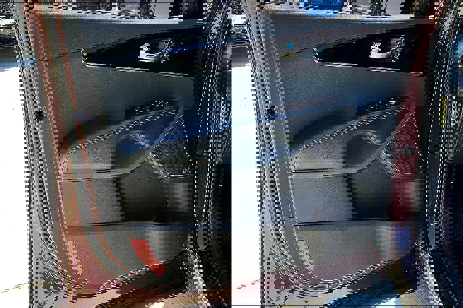 Used 2018 Kia Sorento SX image 21