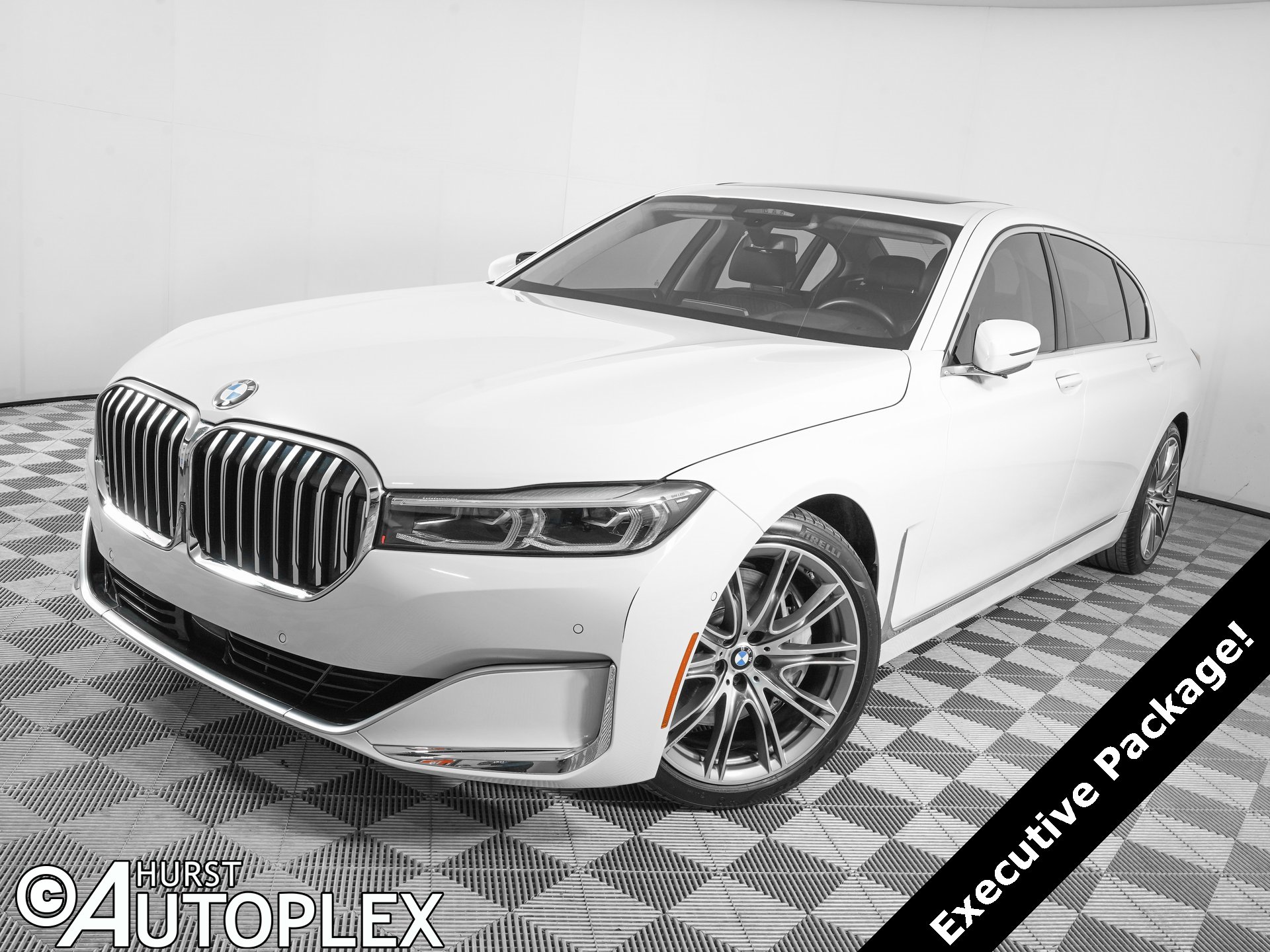 Used 2022 BMW 750i xDrive image 1