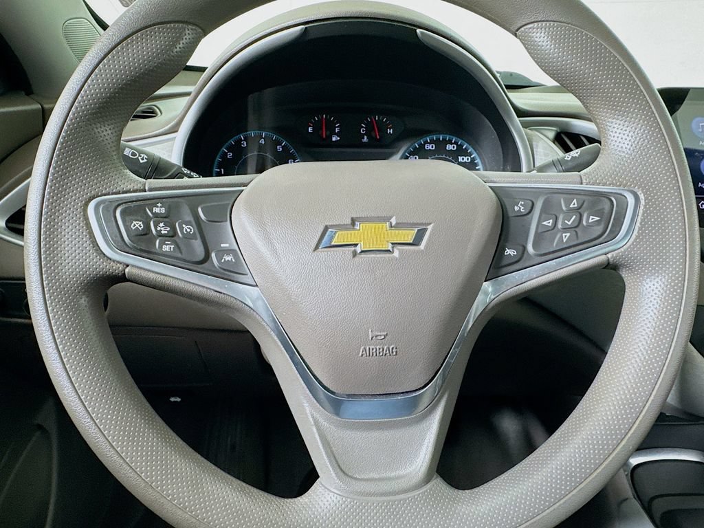 Used 2023 Chevrolet Malibu LT FWD image 35