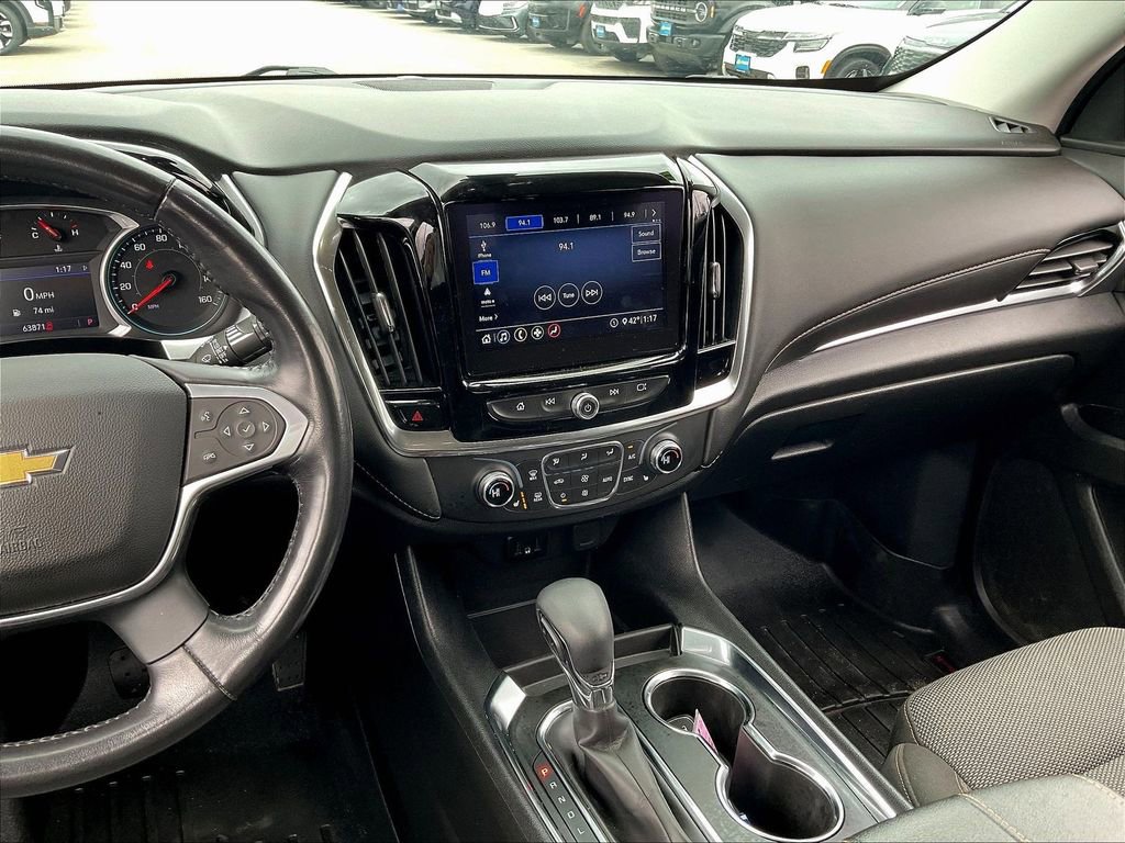 Used 2021 Chevrolet Traverse LT w/ LPO, Blackout Package image 18