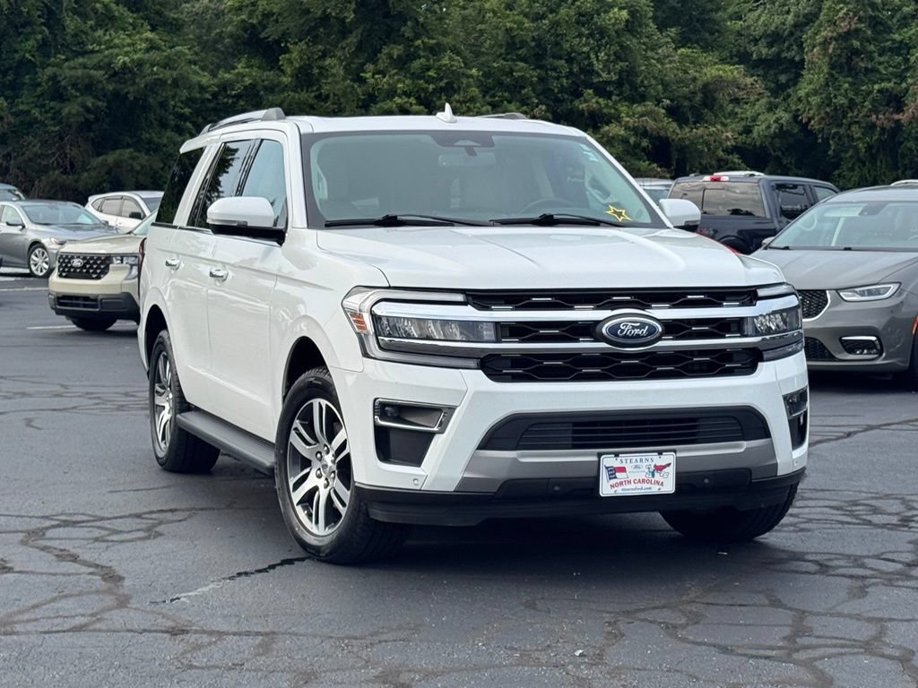 Used 2024 Ford Expedition Limited AWD/4WD image 1