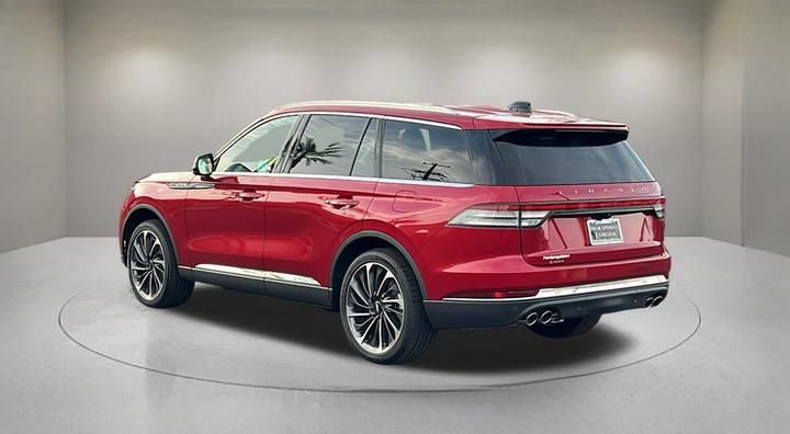 New 2026 Lincoln Aviator Reserve w/ Illumination Package AWD/4WD image 3