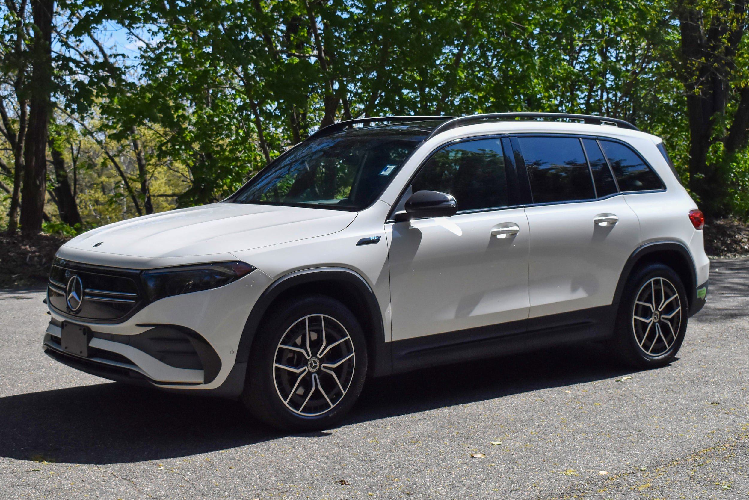 Used 2022 Mercedes-Benz EQB 350 4MATIC image 2