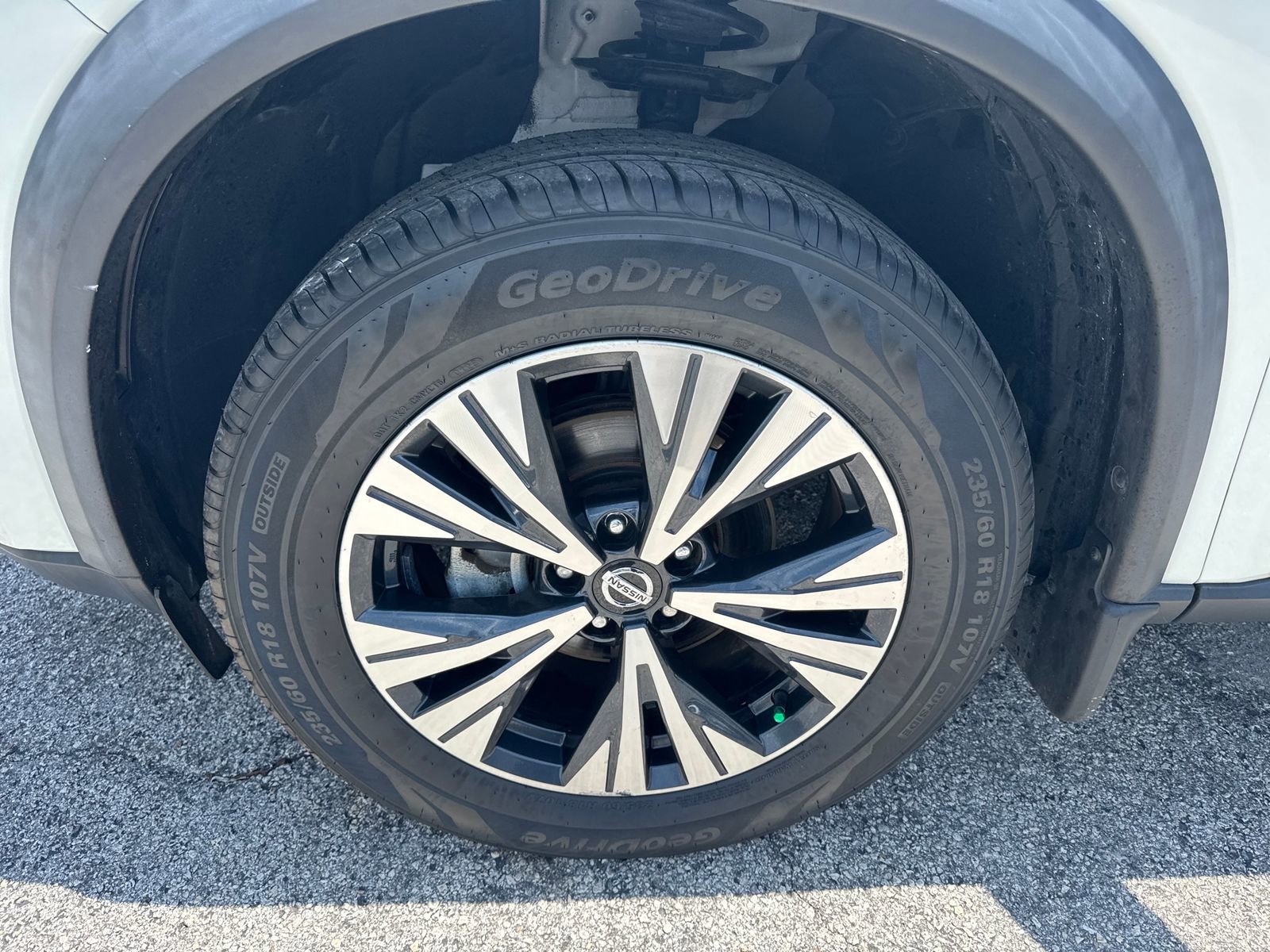 Used 2021 Nissan Rogue SV FWD image 11