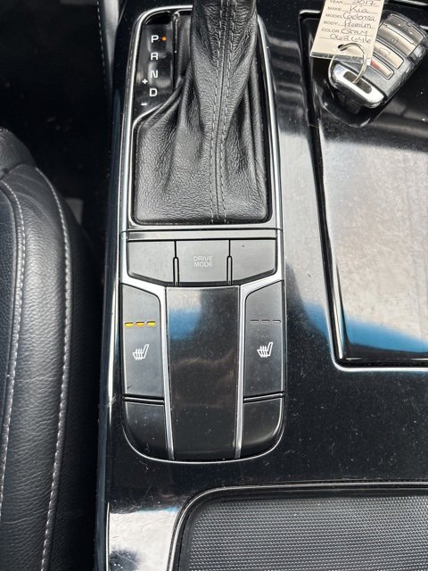 Used 2017 Kia Cadenza Premium w/ Luxury Package image 16